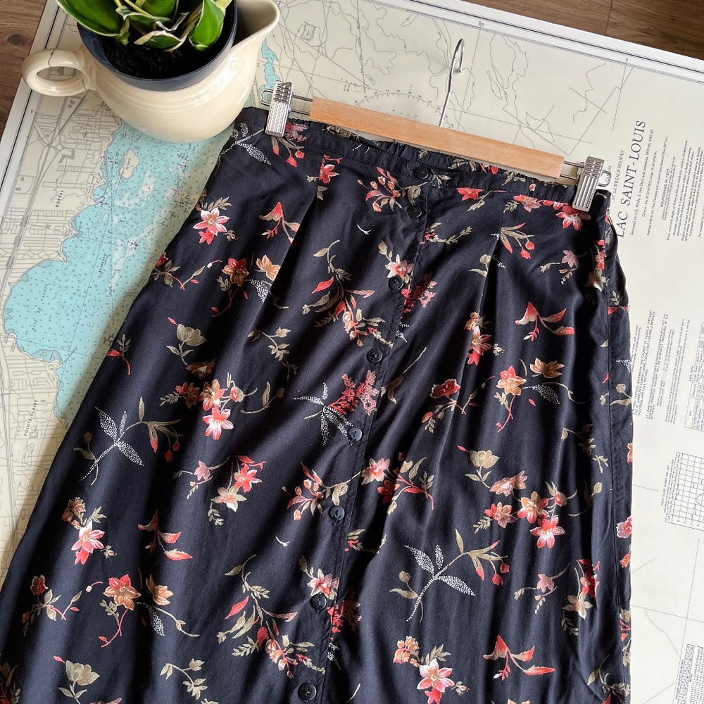Vintage 90s Dark Floral Cotton Ginny Skirt - Picture 1 of 5